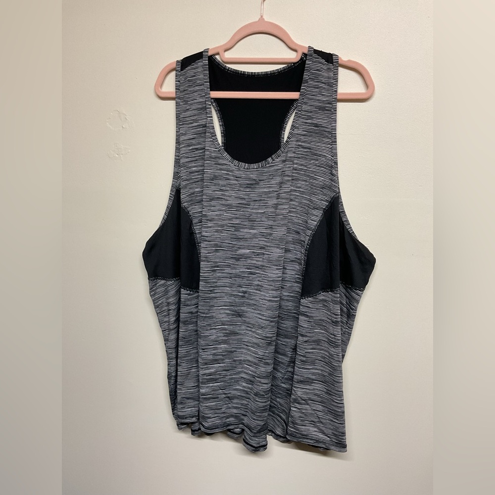 Xersion Heathered Gray and Black Tank Top